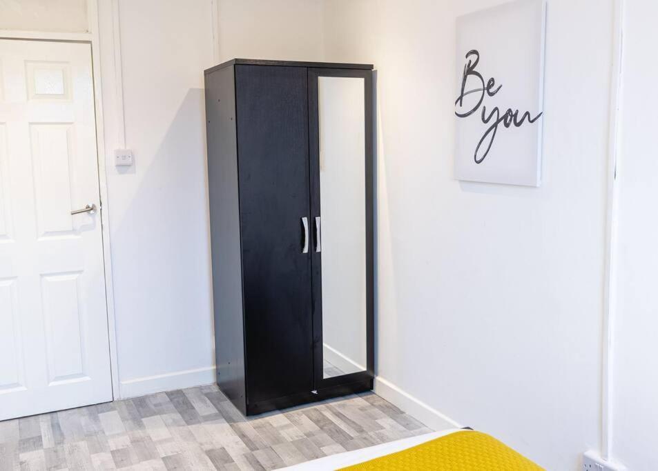 Apartmán 2 Bed With Free Parking Londýn Exteriér fotografie