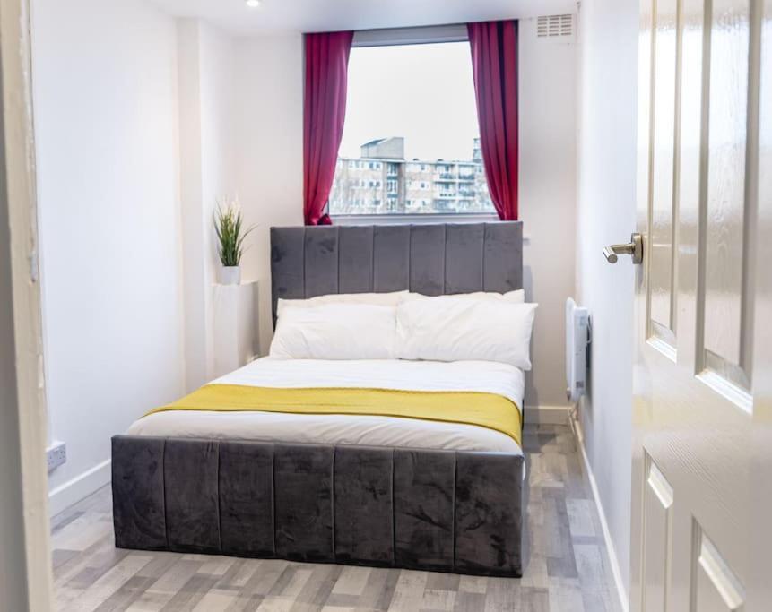 Apartmán 2 Bed With Free Parking Londýn Exteriér fotografie
