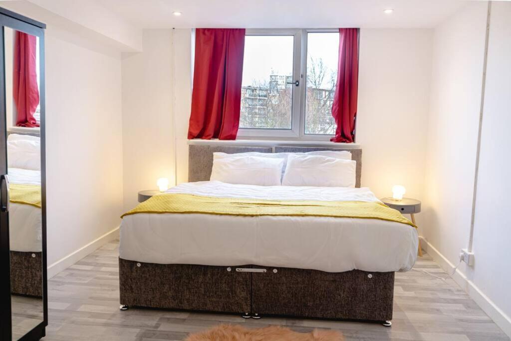Apartmán 2 Bed With Free Parking Londýn Exteriér fotografie