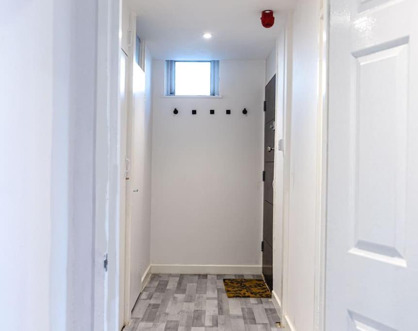 Apartmán 2 Bed With Free Parking Londýn Exteriér fotografie